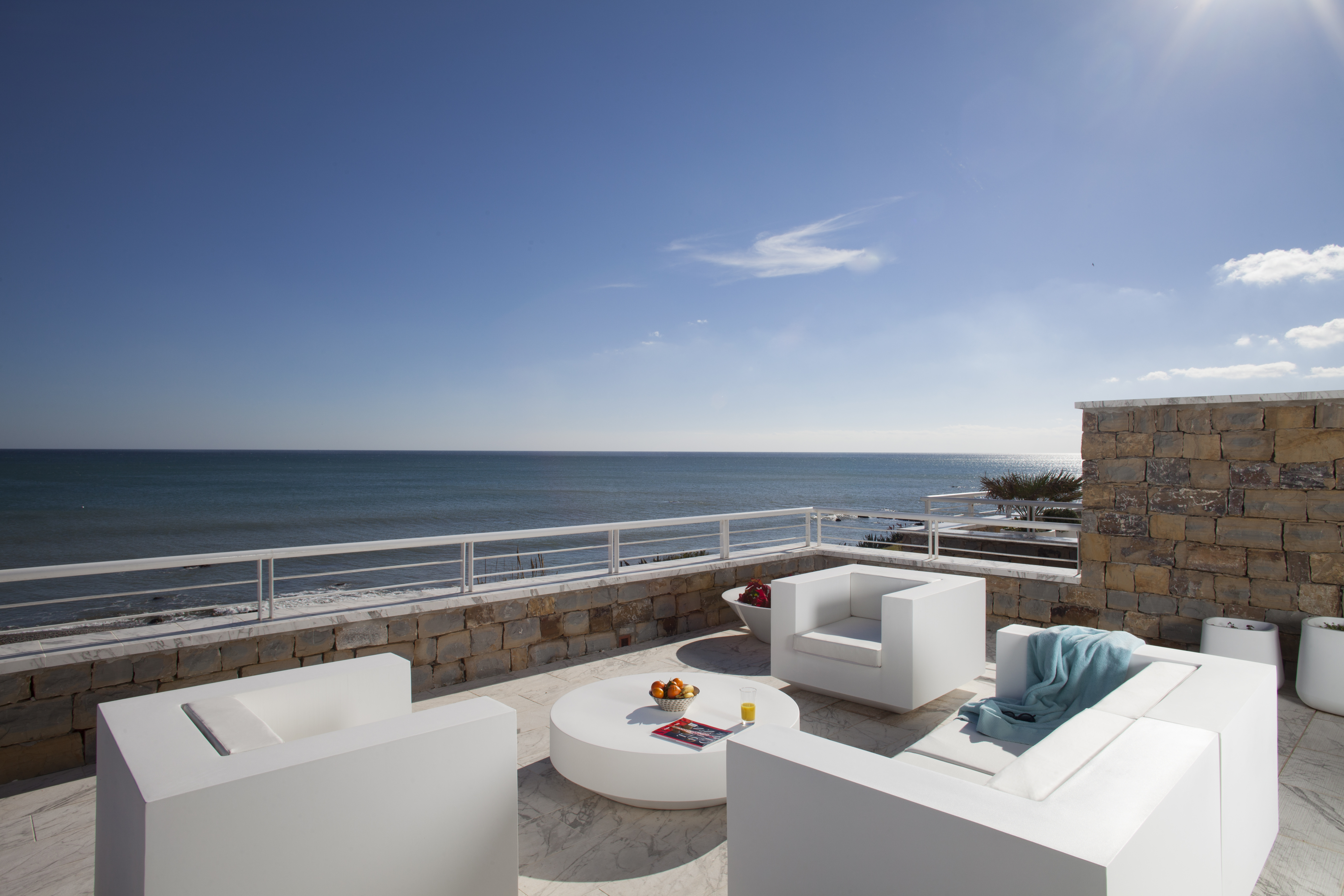 Magnificent apartment in Casares Playa